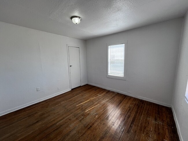 Building Photo - 4509 Avenue G