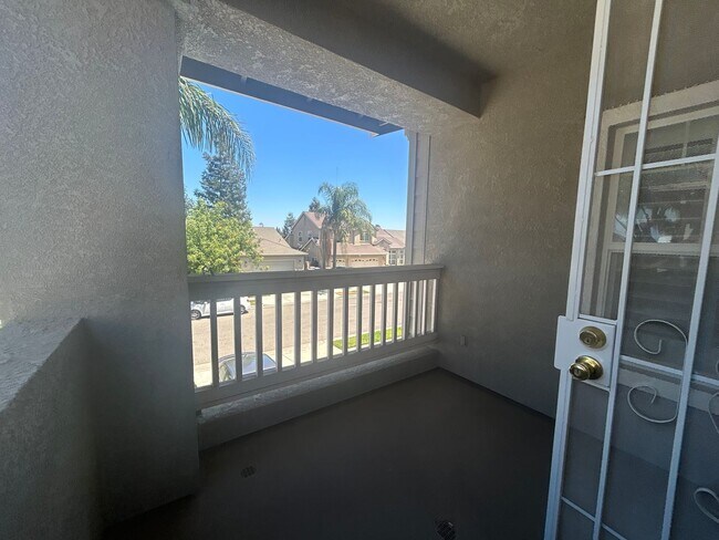 Building Photo - 5801 Eisenhower Dr