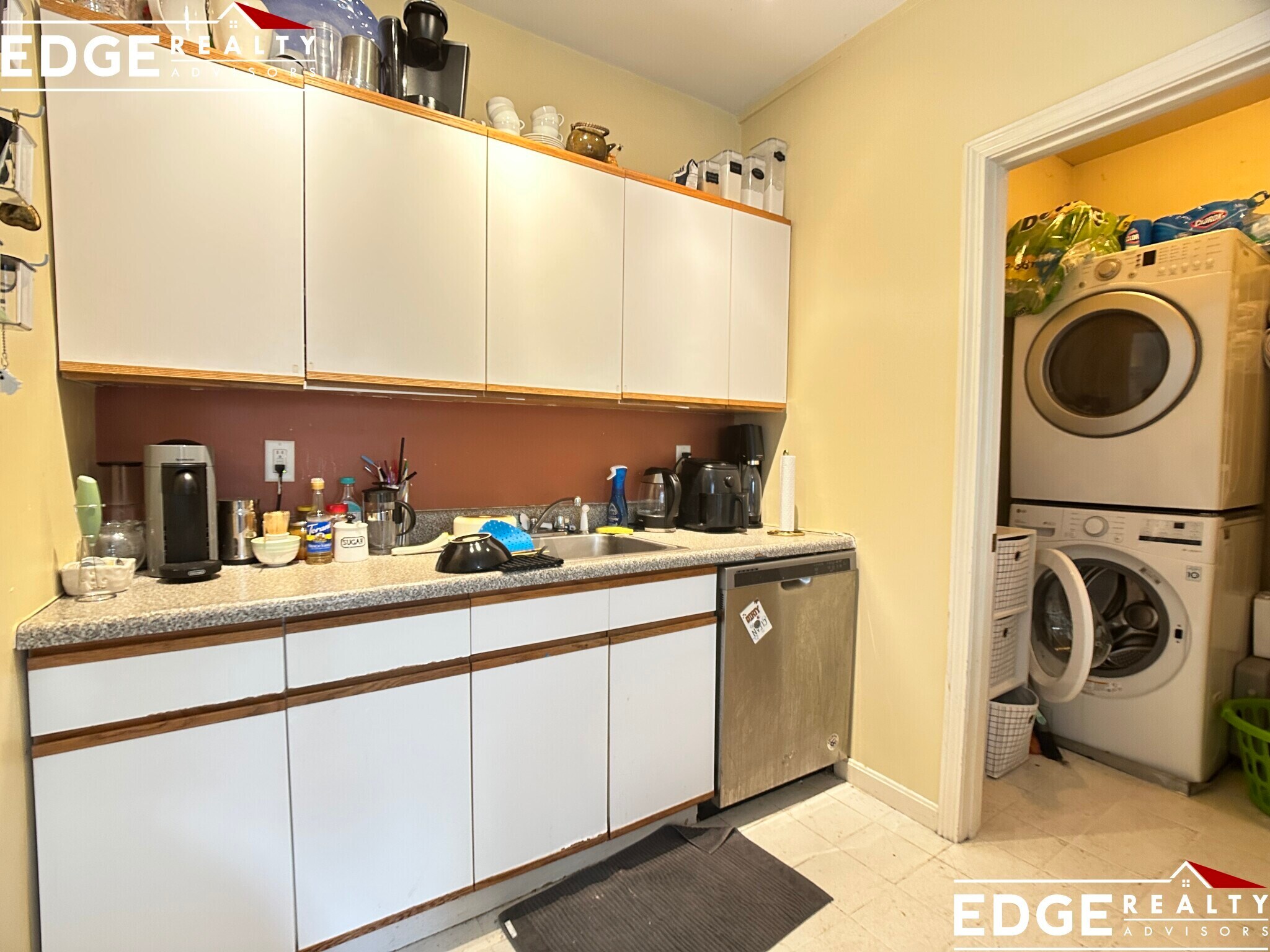 Building Photo - 12 Justin Rd