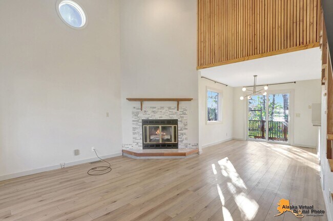 Building Photo - Eagle River Gem