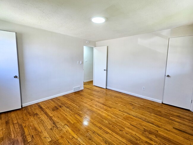 Building Photo - 10816 Highpoint Dr