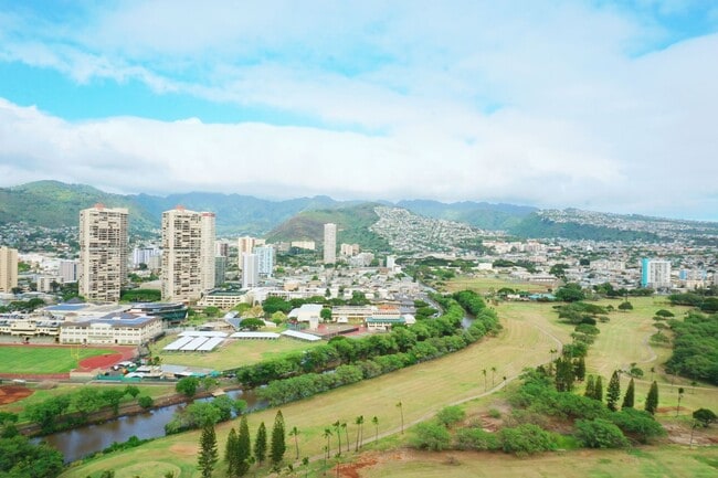 Building Photo - OCEAN VIEWS! FULLY FURNISHED 1/1!