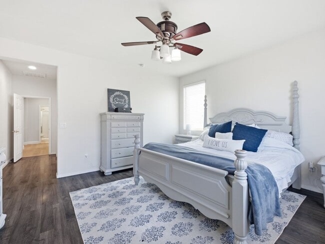 Building Photo - Spacious Cul-de-Sac Living with Modern Comforts & Community Perks