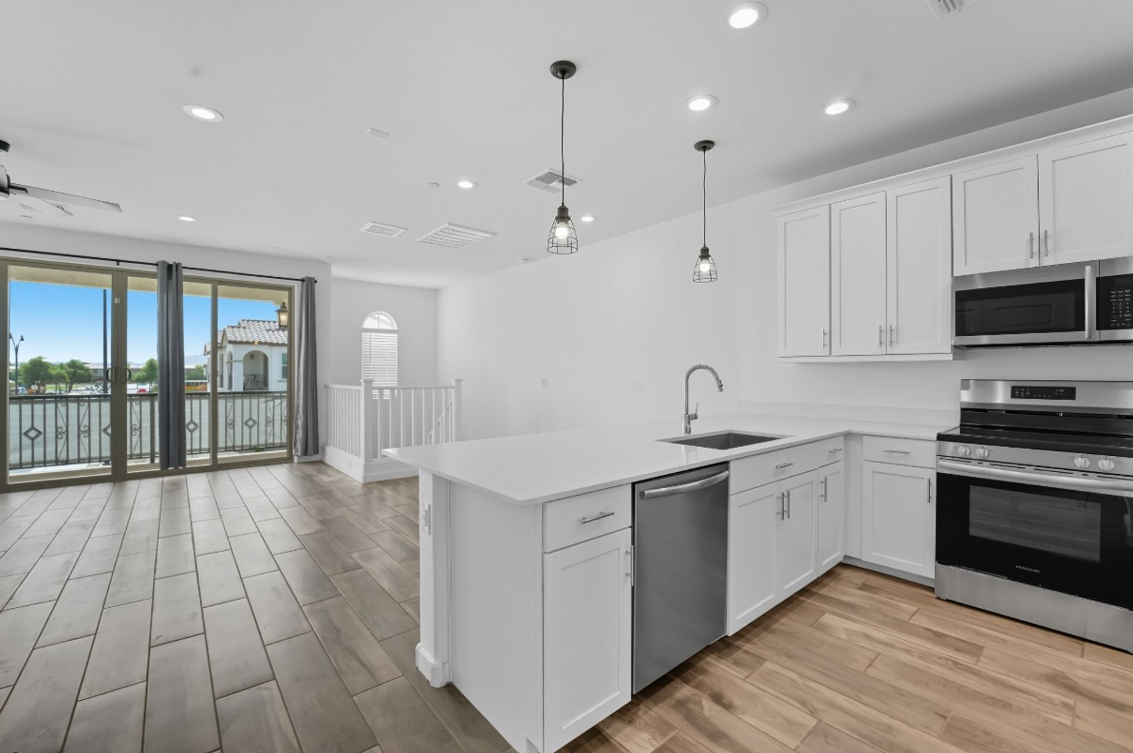 Building Photo - 4063 E Amoroso Dr