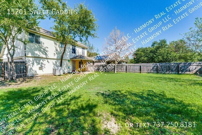 Building Photo - 15201 Sweet Caddies Dr