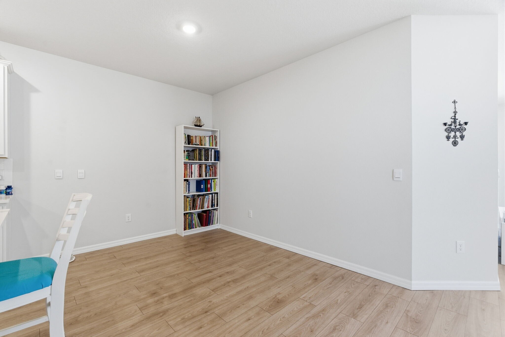 Building Photo - 857 157th Ct E