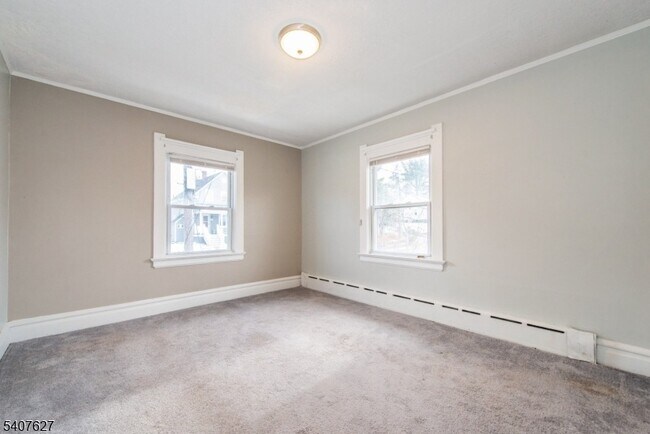 Building Photo - 106 Sadler Rd