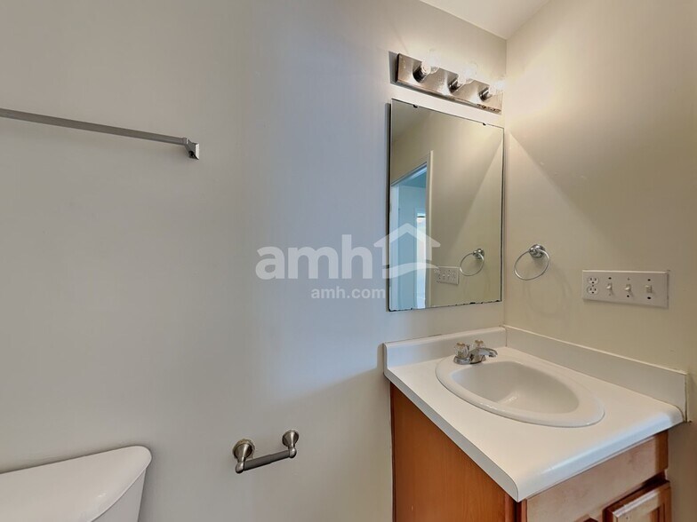 Building Photo - 4455 Westhill Pl