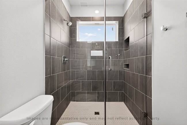 Building Photo - 10719 Mason Rd