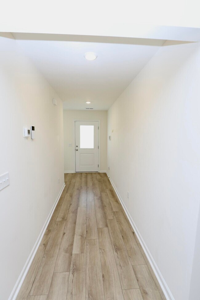 Building Photo - 1718 Canopy Dr
