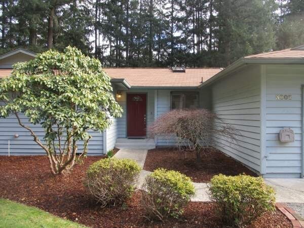 Building Photo - Wonderful 3 Bedroom Rambler in West Park E...