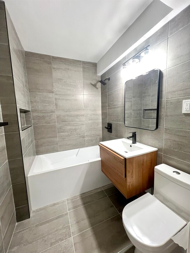 Building Photo - 500 Central Ave