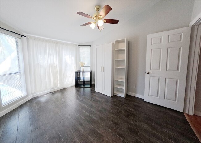 Building Photo - 1881 Bering Dr