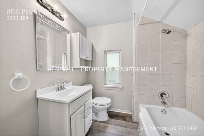 Building Photo - 806 Penny Dr