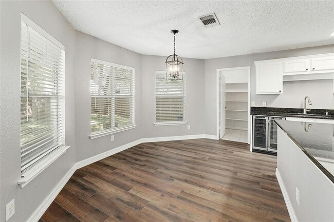 Building Photo - 1909 Marysol Trail