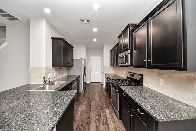 Building Photo - 16130 Beachside Pl