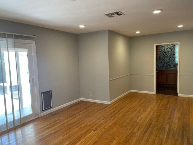 Building Photo - 20151 Hart St