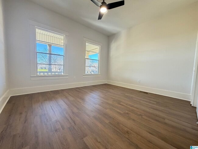 Building Photo - 219 47th Pl N