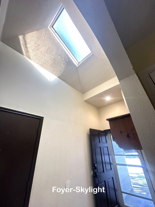 Building Photo - 3118 Flatwood Ct