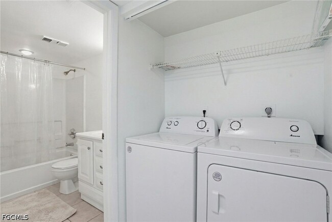 Building Photo - 2885 Palm Beach Blvd