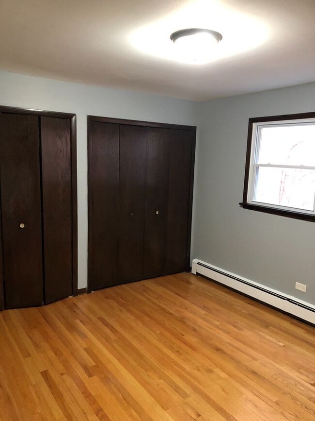 Building Photo - 312 Yates Ave