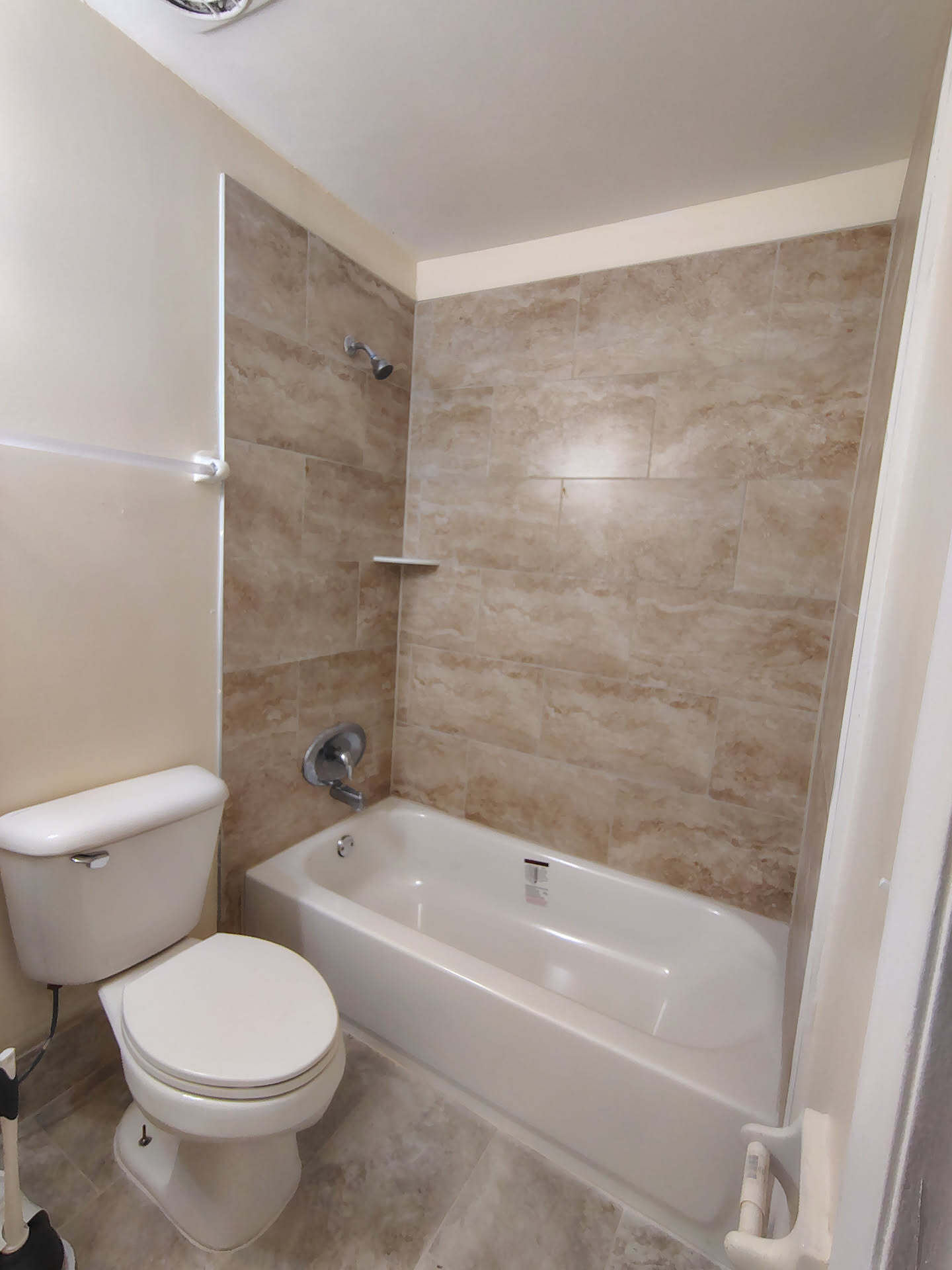 Building Photo - 2537 Chris Ct