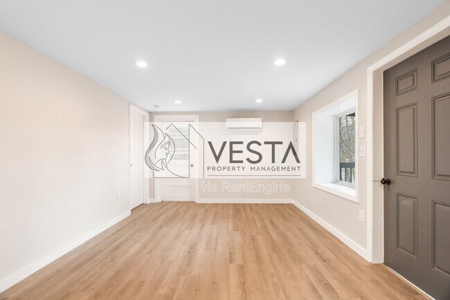 Building Photo - 2383 Dutch Cove Rd