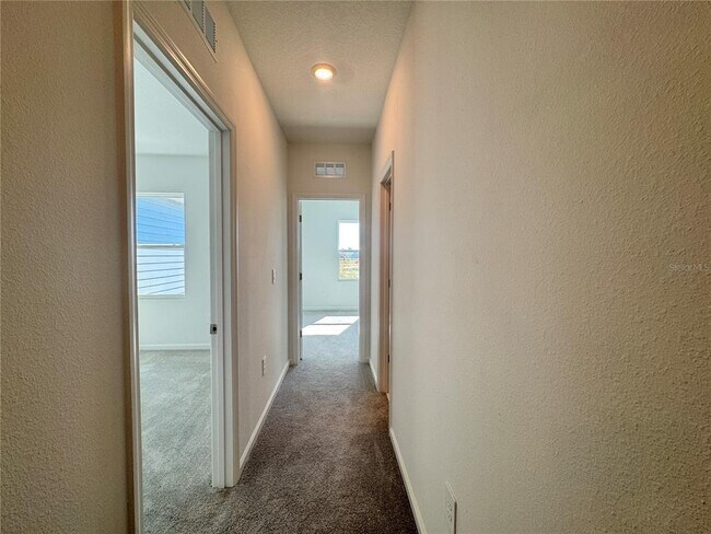 Building Photo - 2819 Maloof Dr