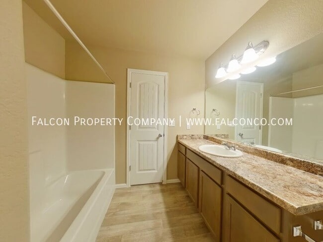 Building Photo - 7713 Jack Pine Grv