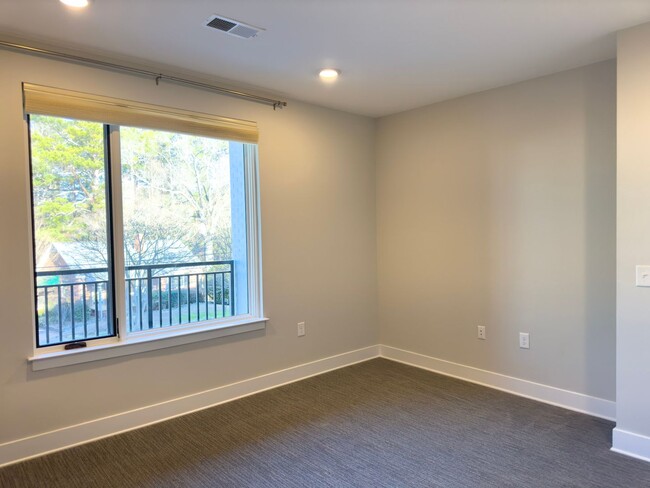 Building Photo - 2 Bedroom | 2 Bath Downtown Cary Chatham W...