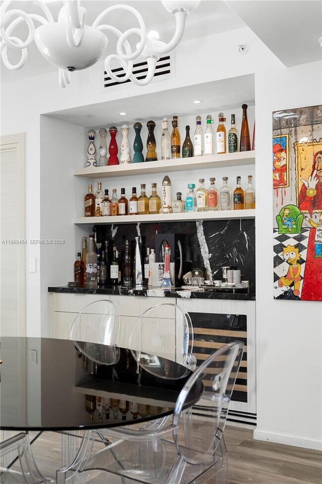 Building Photo - 801 S Miami Ave