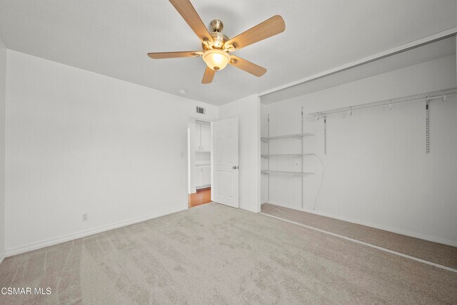 Building Photo - 736 Masterson Dr
