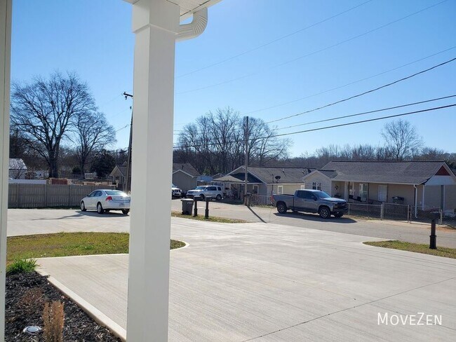 Building Photo - 14 Catawba Ave