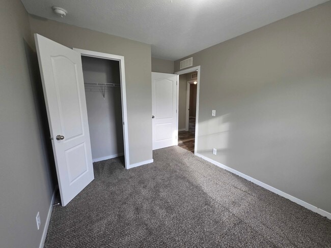 Building Photo - 4548 Spruce Ct