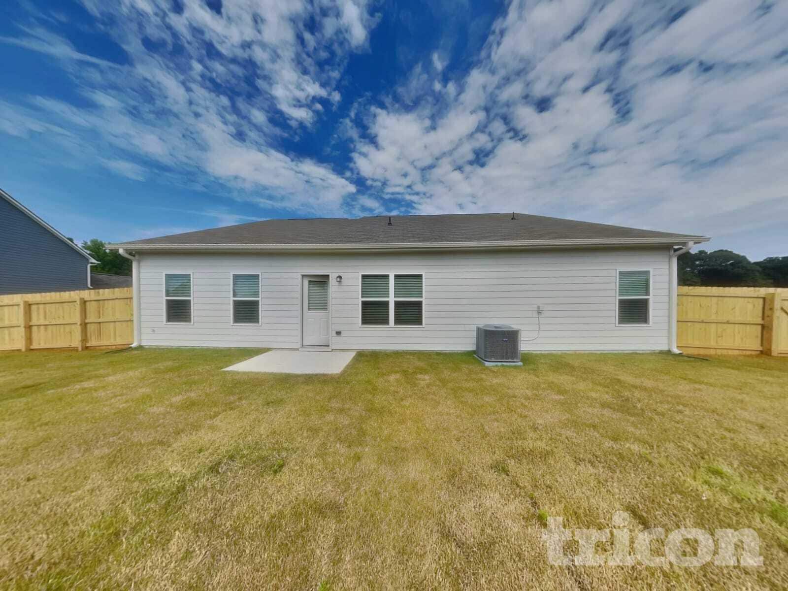 Building Photo - 307 Oliver Dr