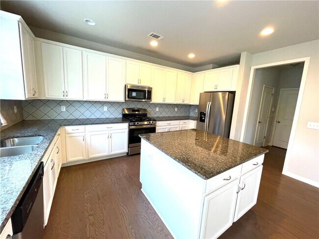 Building Photo - 5775 Rialto Way