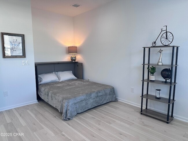 Building Photo - 9259 Paradise Dr