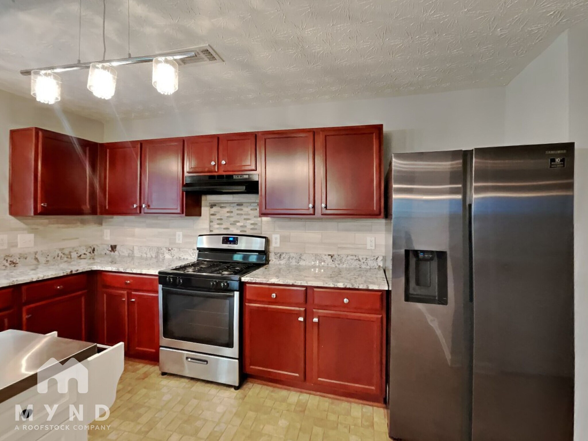Building Photo - 2260 Valley Creek Dr