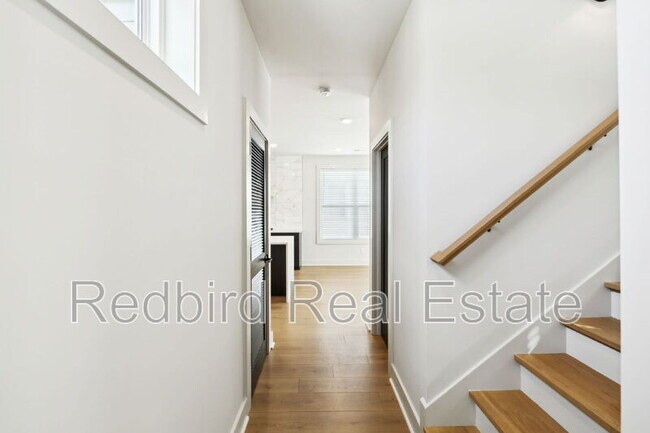 Building Photo - 2109 23rd Ave N
