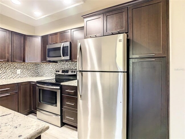 Building Photo - 2333 Feather Sound Dr