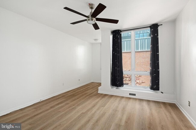 Building Photo - 317 S 18th St