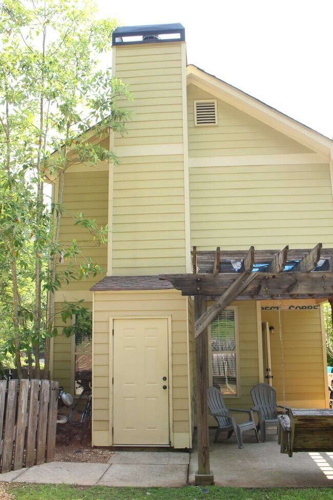 Building Photo - 365 Wilde Oak Pl