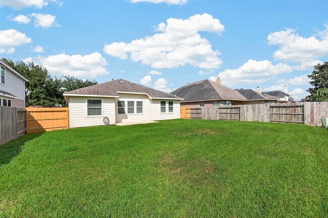 Building Photo - 9118 Cavalier Ln