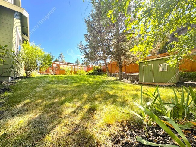 Building Photo - 4 BR Home in SE Bend with Canal Trail Access, Fenced Yard & Greenhouse