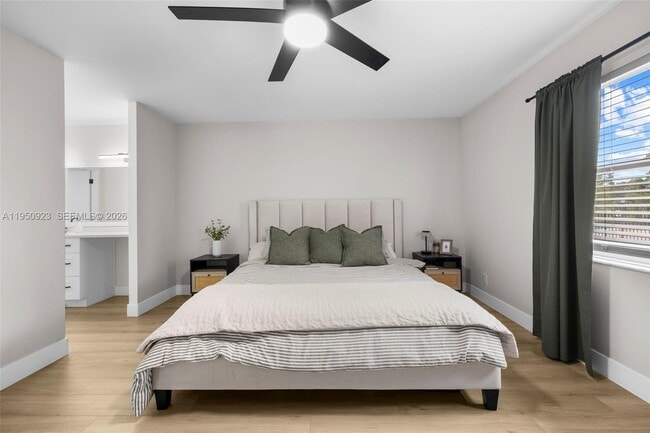 Building Photo - 6100 S Falls Cir Dr