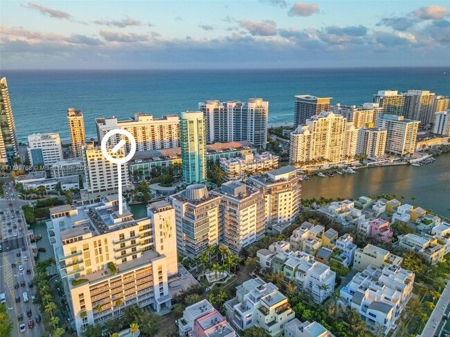 Building Photo - 201 Aqua Ave