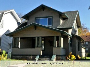 Building Photo - Newly remodeled 3 Bedroom 2.5 Bathroom House