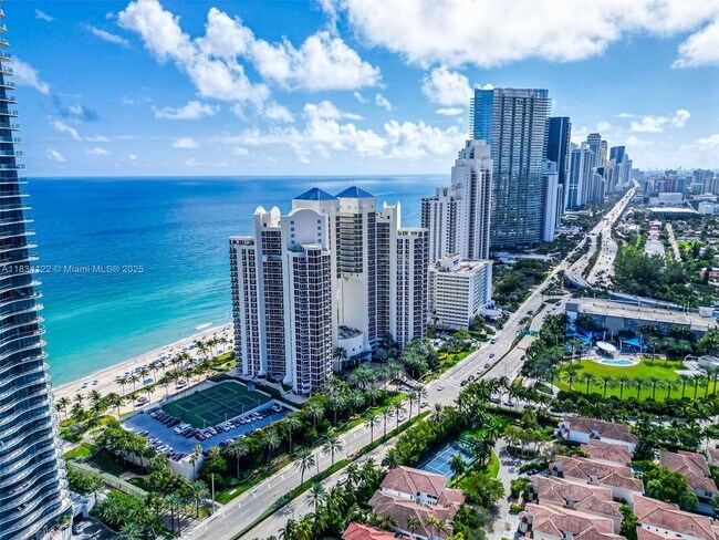 Building Photo - 19333 Collins Ave