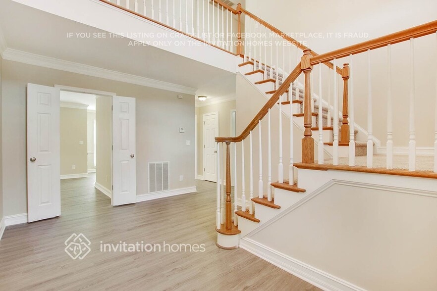 Building Photo - 2234 Saluda Ln NW