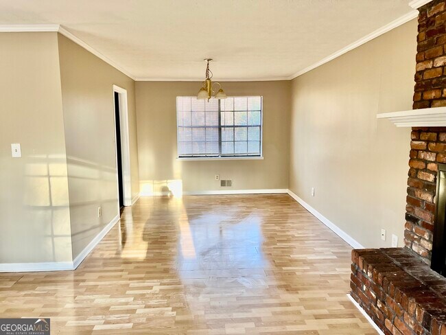 Building Photo - 152 Rountree Rd